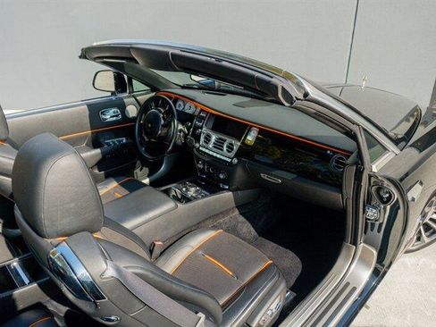 Used 2018 Rolls-Royce Dawn image 64
