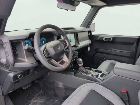 New 2025 Ford Bronco 4-Door image 8