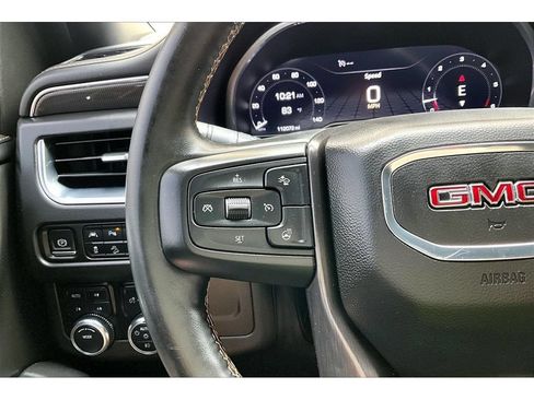 Used 2023 GMC Yukon XL AT4 w/ AT4 Premium Package AWD/4WD image 11