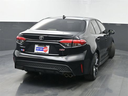 Used 2020 Toyota Corolla XSE image 39