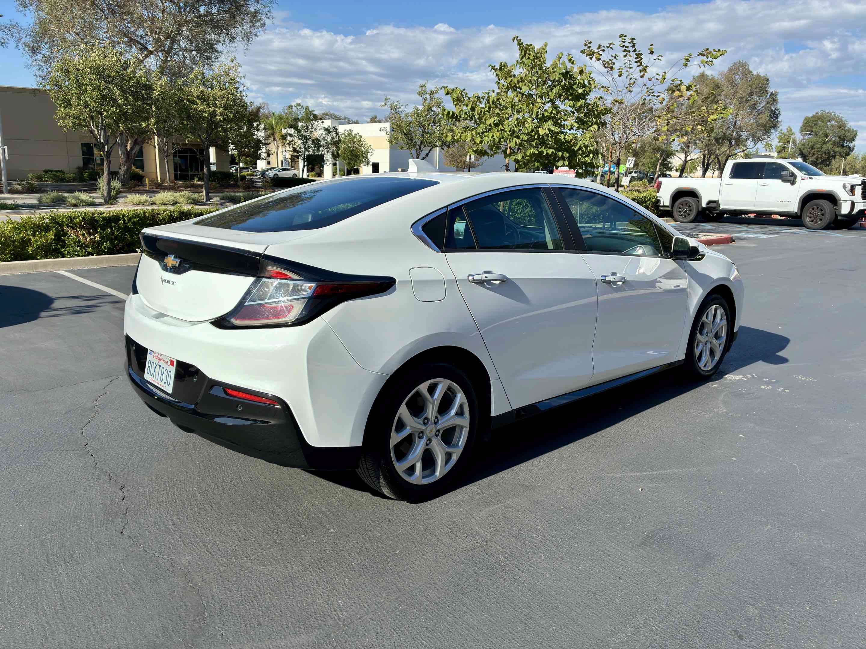 Used 2018 Chevrolet Volt Premier FWD image 8