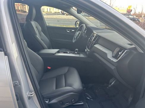 Certified 2025 Volvo XC60 B5 Plus image 15