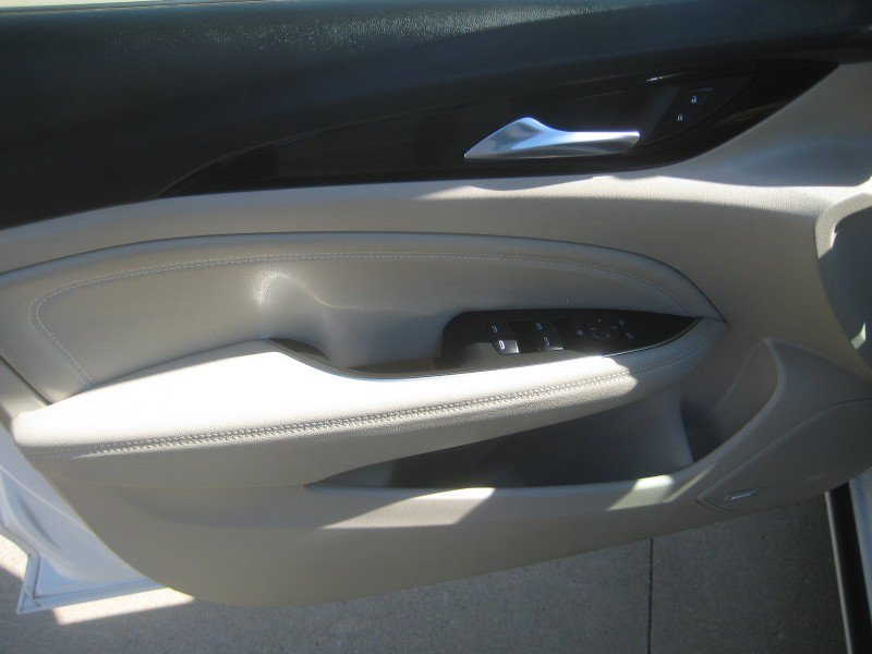 Used 2020 Buick Regal Essence FWD image 6
