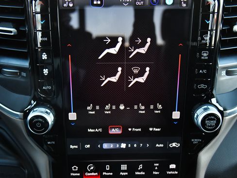 Used 2024 RAM 2500 Laramie image 27