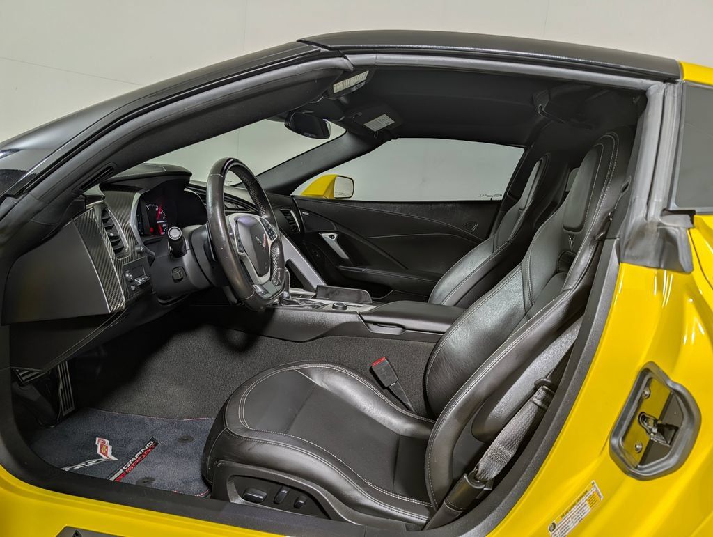 Used 2019 Chevrolet Corvette Grand Sport RWD image 13