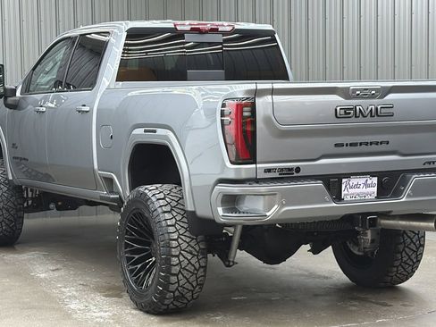 Used 2026 GMC Sierra 2500 AT4 w/ Max Trailering Package image 3