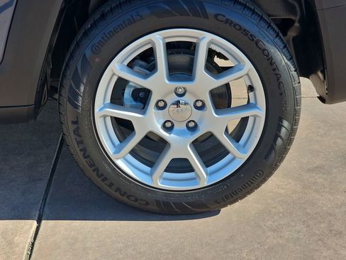 Used 2021 Jeep Renegade Sport w/ Sport Appearance Group image 35