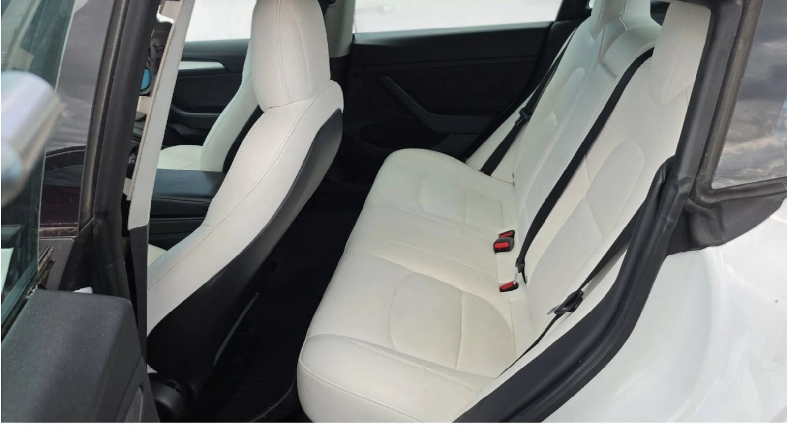 Used 2021 Tesla Model 3 Standard Range Plus RWD image 9