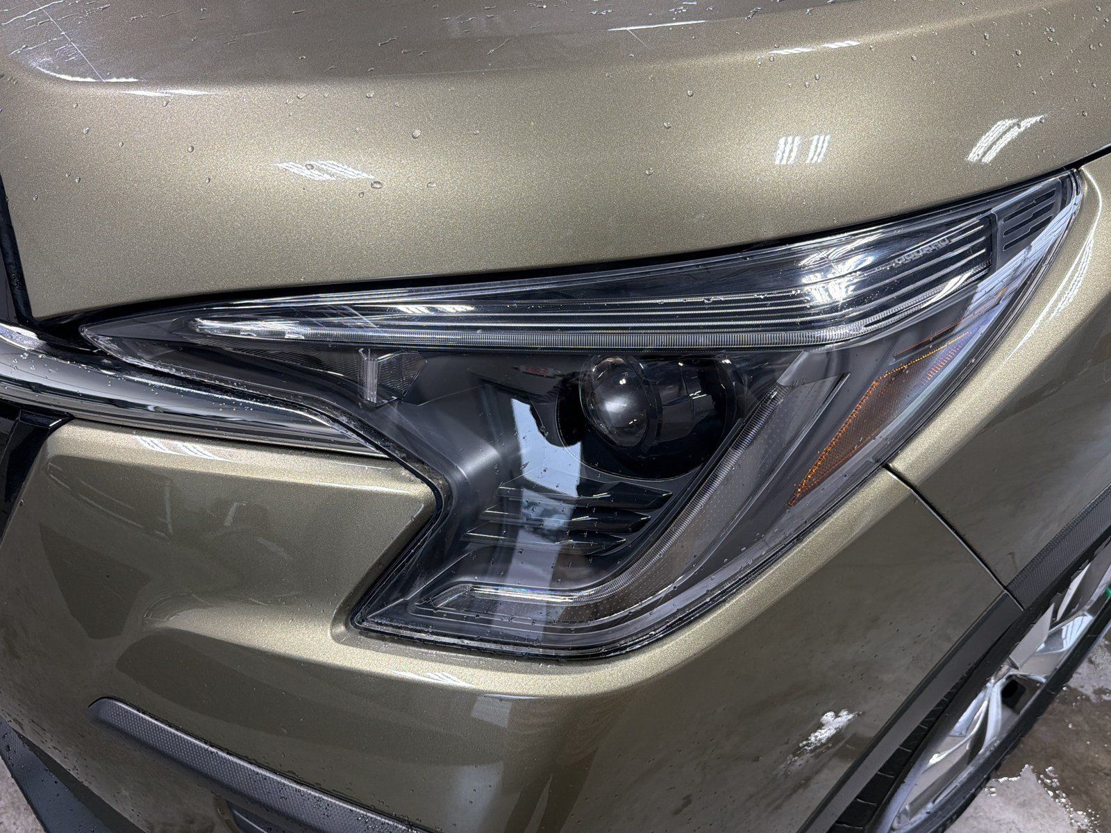Certified 2024 Subaru Ascent Premium w/ Convenience Package AWD/4WD image 19