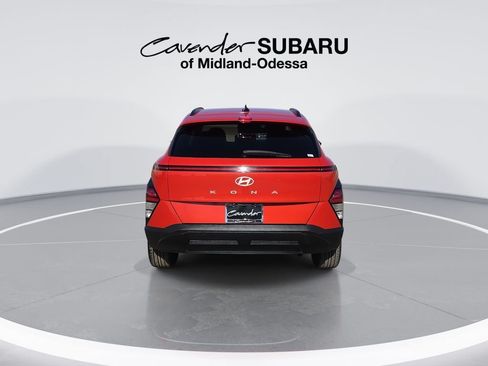 Used 2025 Hyundai Kona SEL FWD image 7