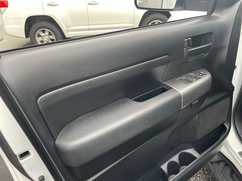 Used 2018 Toyota Sequoia TRD Sport image 10