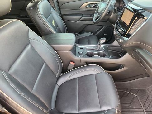 Used 2022 Chevrolet Traverse Premier w/ Redline Edition image 14