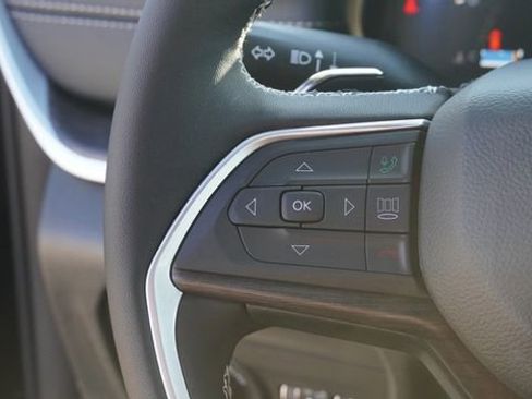 New 2026 Jeep Grand Cherokee Altitude AWD/4WD image 29