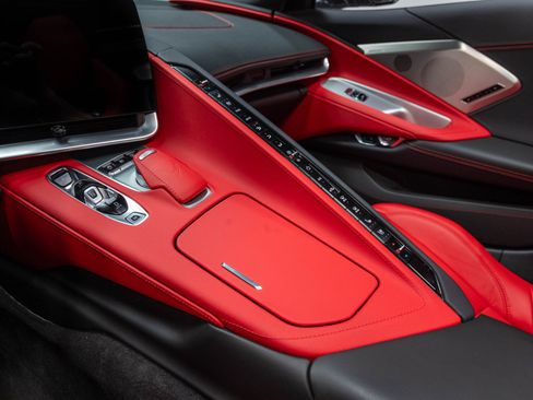 Used 2023 Chevrolet Corvette Z06 RWD image 17