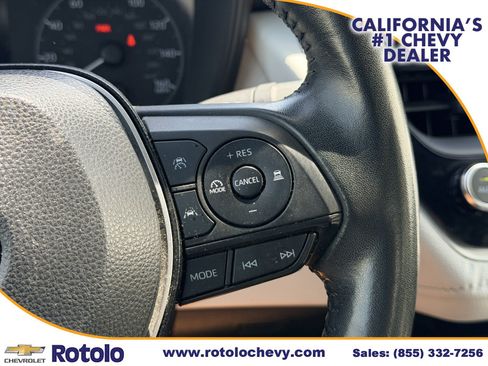 Used 2024 Toyota Corolla SE w/ SE Premium Package FWD image 23