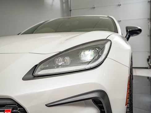 Used 2024 Toyota GR86 Premium RWD image 13