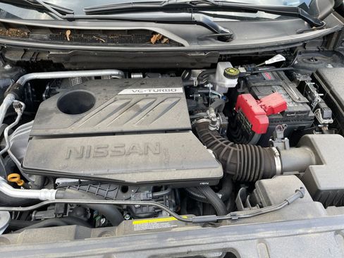 Used 2025 Nissan Rogue SV image 34