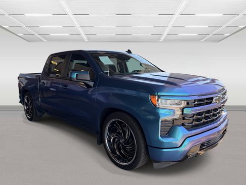 Used 2024 Chevrolet Silverado 1500 RST RWD image 3