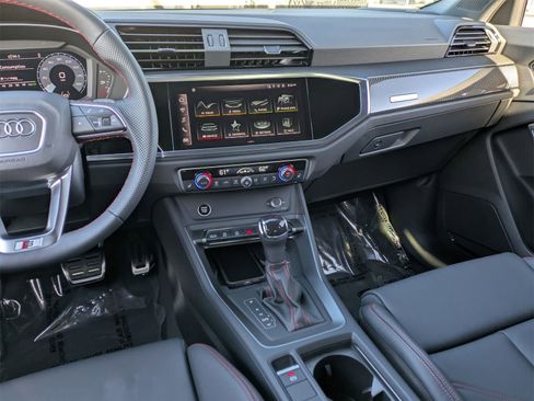 New 2025 Audi Q3 2.0T Premium Plus image 6