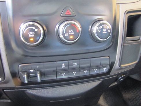 Used 2017 RAM 3500 Tradesman w/ Chrome Appearance Group AWD/4WD image 39