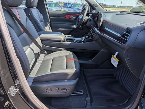 New 2026 Chevrolet Traverse RS w/ LPO, Floor Liner Package image 39