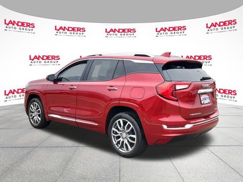 Used 2024 GMC Terrain Denali w/ Denali Premium Package image 5