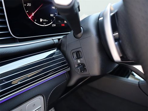 New 2026 Mercedes-Benz GLS 450 4MATIC image 36