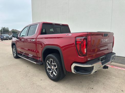 Used 2025 GMC Sierra 1500 SLT AWD/4WD image 6
