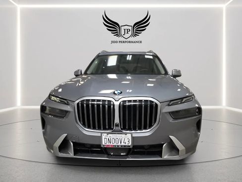Used 2026 BMW X7 xDrive40i w/ Premium Package AWD/4WD image 2