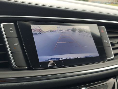 Used 2020 Buick Enclave Essence w/ Sport Touring Edition image 18