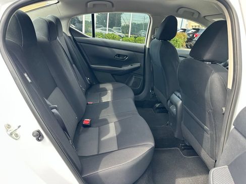 Used 2025 Nissan Sentra SV FWD image 18