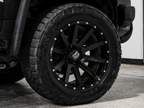 Used 2013 Toyota FJ Cruiser 4WD w/ Convenience Pkg image 62