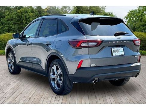 Certified 2025 Ford Escape ST-Line w/ Tech Pack #1 AWD/4WD image 4