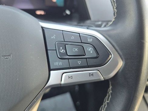 Used 2024 Volkswagen Atlas Cross Sport SE image 29