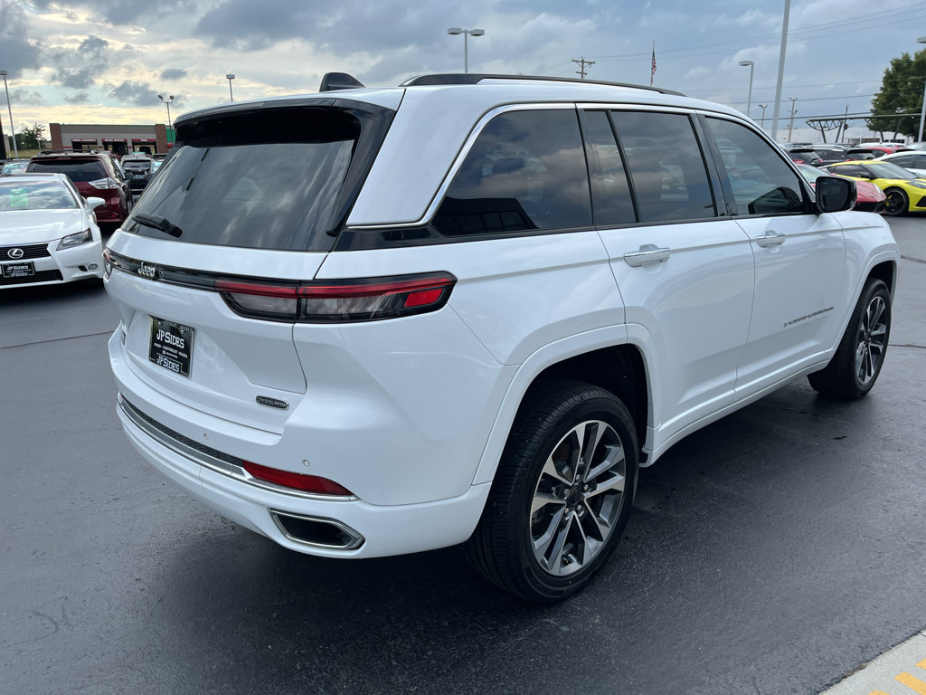 Used 2023 Jeep Grand Cherokee Overland RWD image 8