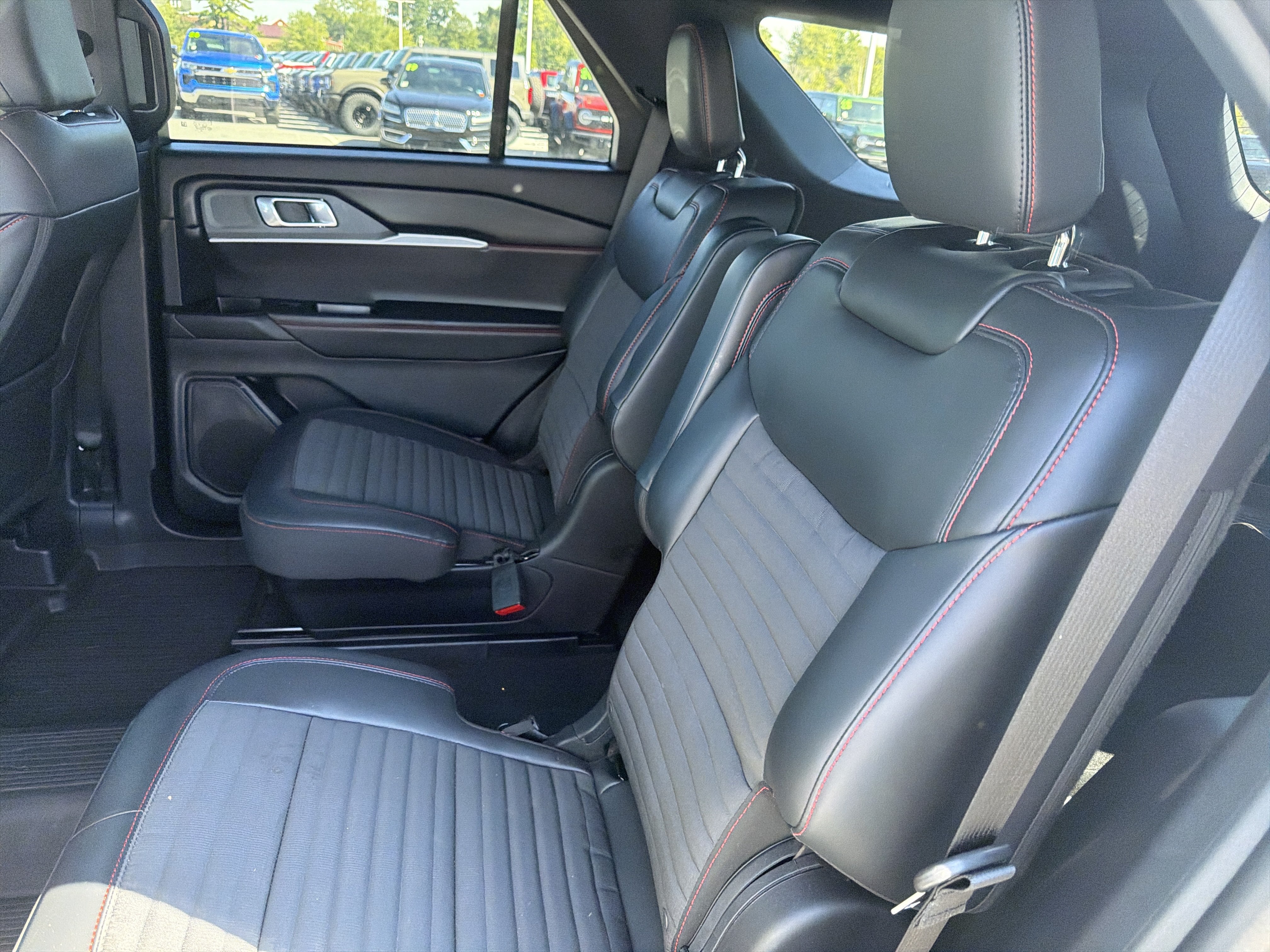 Certified 2026 Ford Explorer ST-Line w/ ST-Line Street Pack AWD/4WD image 13
