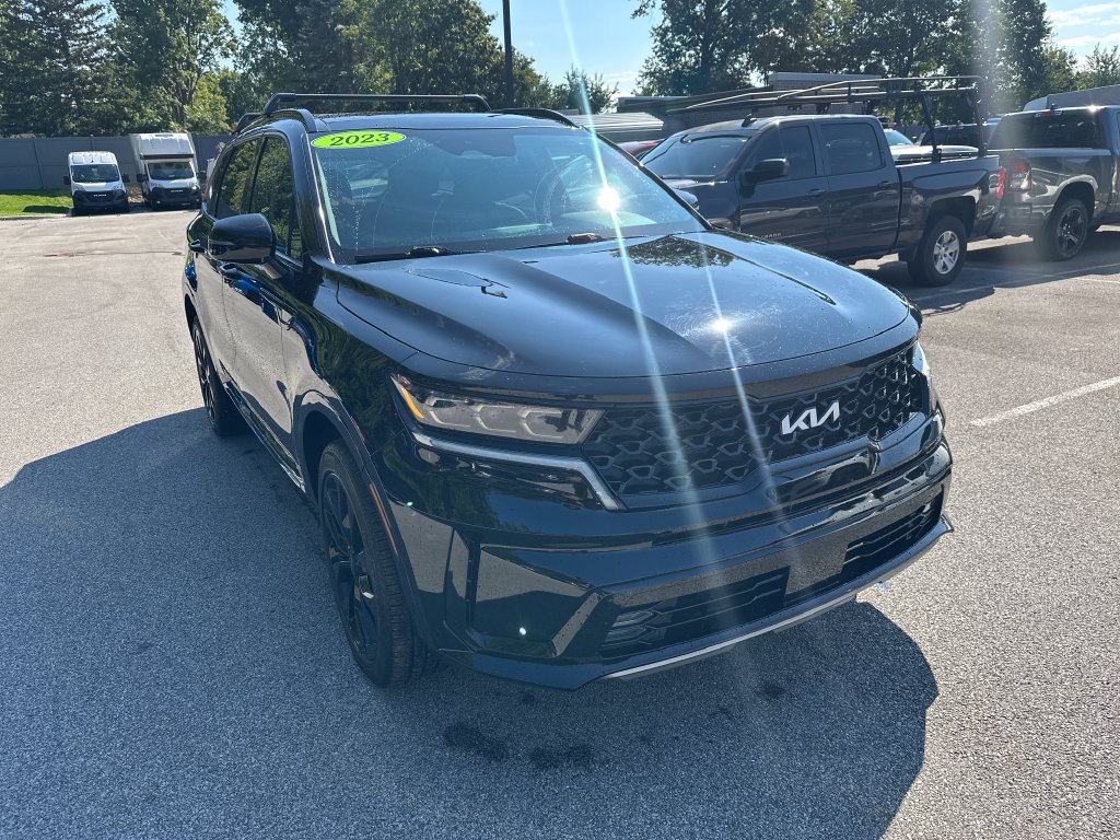 Used 2023 Kia Sorento SX AWD/4WD image 4