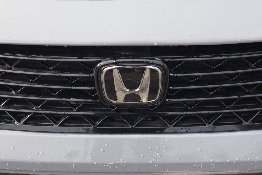 Used 2024 Honda Accord Sport image 32