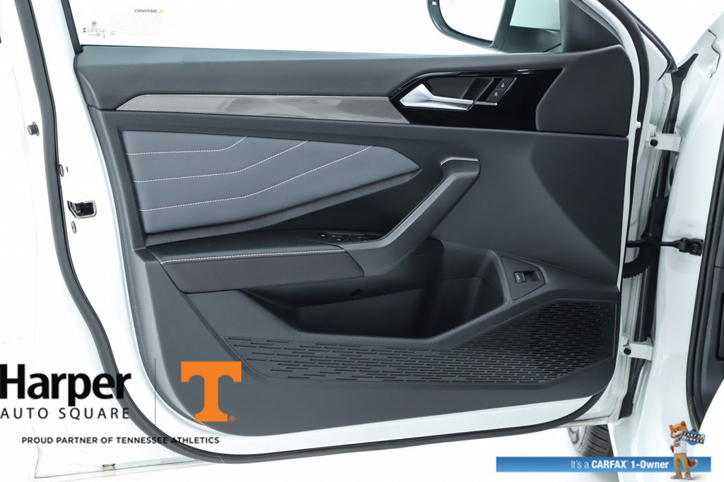Used 2025 Volkswagen Jetta SEL FWD image 55