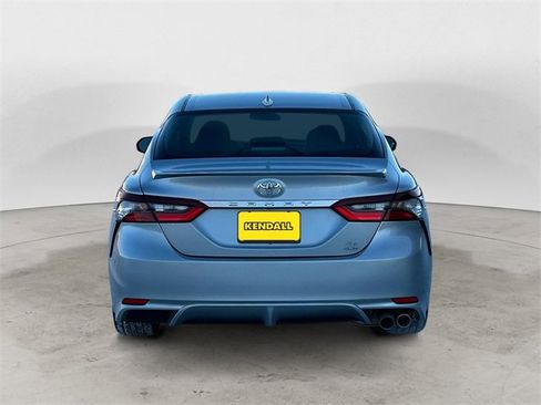 Used 2023 Toyota Camry SE w/ Cold Weather Package image 4