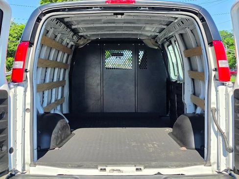 Used 2024 GMC Savana 2500 w/ Driver Convenience Package RWD image 19