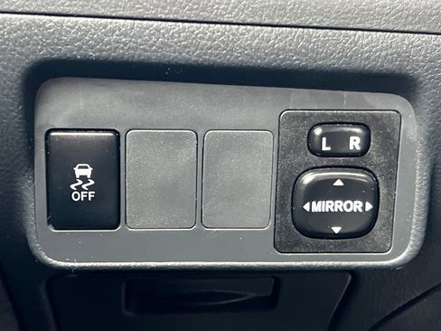 Used 2011 Toyota Corolla S image 27