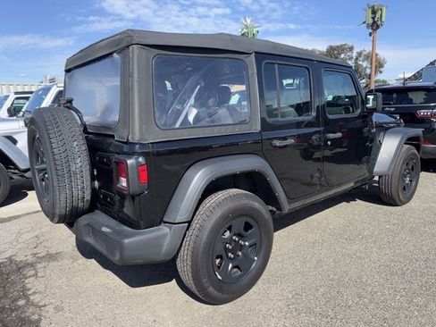 Used 2023 Jeep Wrangler Sport image 5