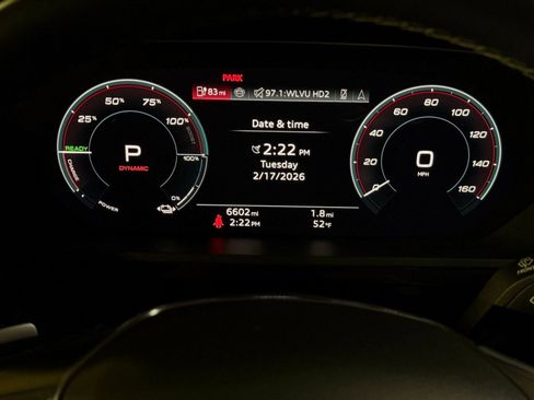 Used 2024 Audi Q8 e-tron Premium Plus w/ Premium Plus Package image 18