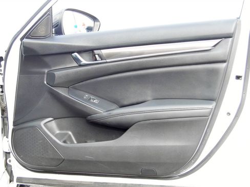 Used 2022 Honda Accord Sport image 9