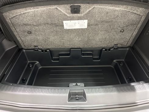 New 2026 GMC Acadia AT4 w/ Luxury Package AWD/4WD image 25