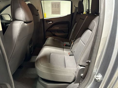 Used 2022 Chevrolet Colorado LT w/ LT Convenience Package image 22