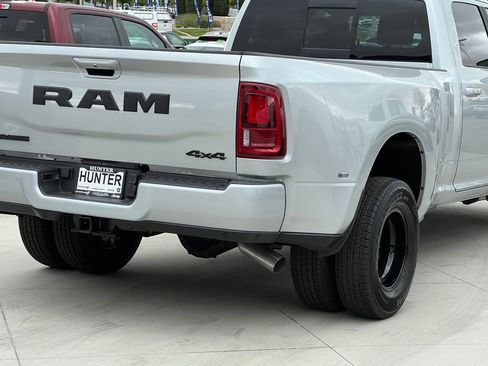 New 2026 RAM 3500 Laramie AWD/4WD image 7