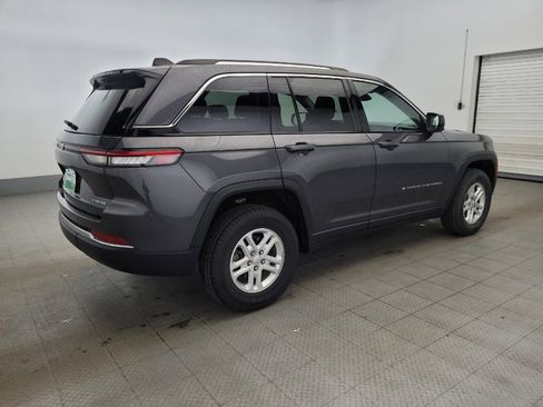 Used 2023 Jeep Grand Cherokee Laredo image 10