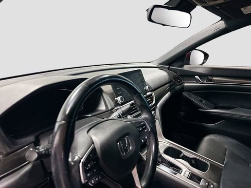 Used 2018 Honda Accord Sport image 11
